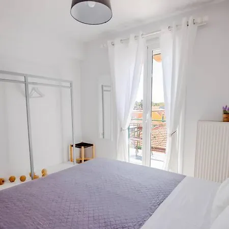 Lägenhet Ten Suns 9 *